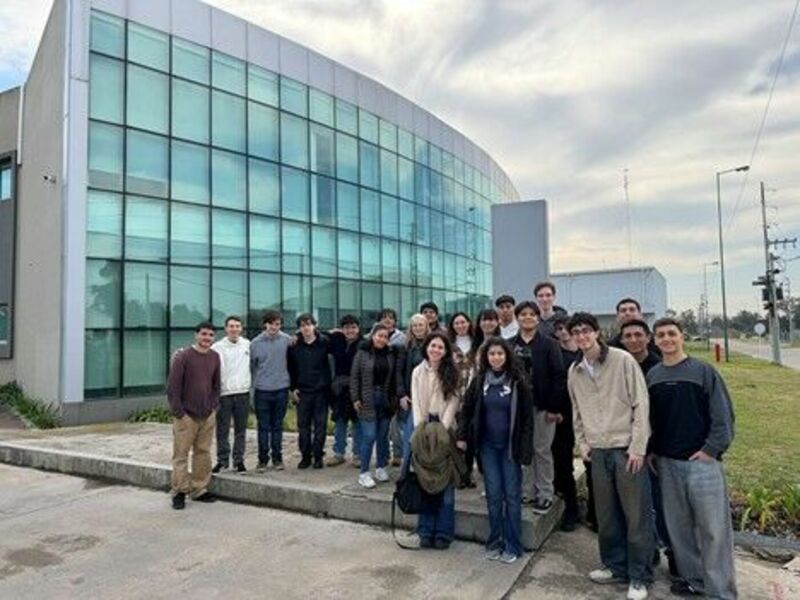 Alumnos de Ingeniería en Petróleo de FIUBA visitaron LCV